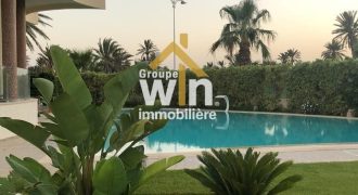 À vendre – Villa de prestige avec piscine et grand jardin